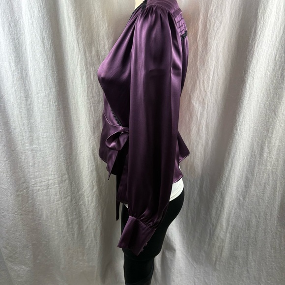 Sandra Angelozzi Elegant Silk Wrap Blouse in Rich Purple 42 - Picture 4 of 10